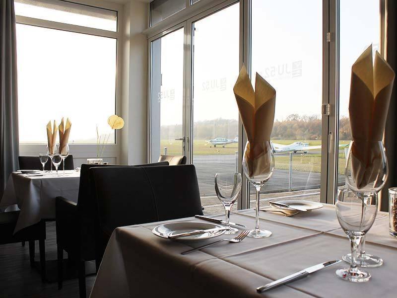 Ju52 Restaurant Hotel Lounge Arnsberg Ngoại thất bức ảnh